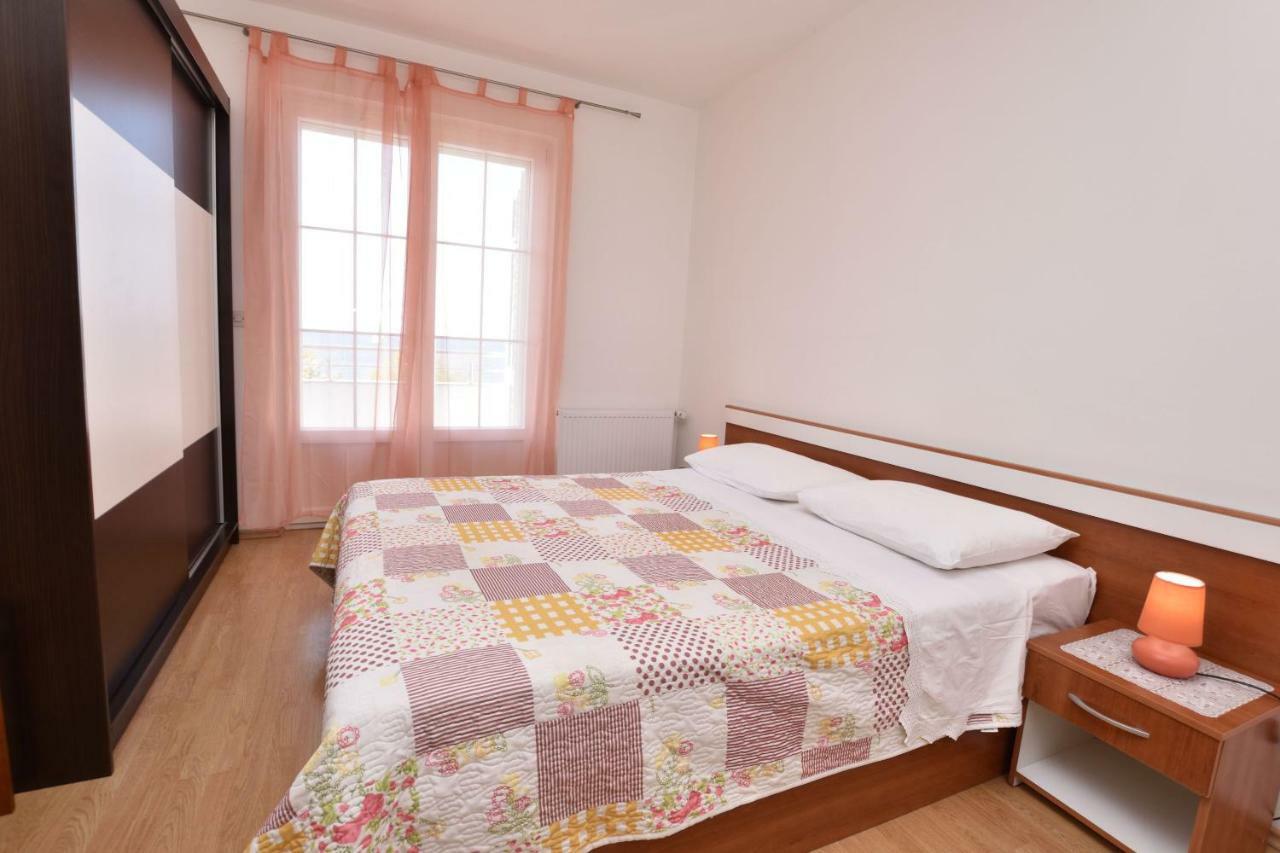 Apartments Brico Primošten Extérieur photo